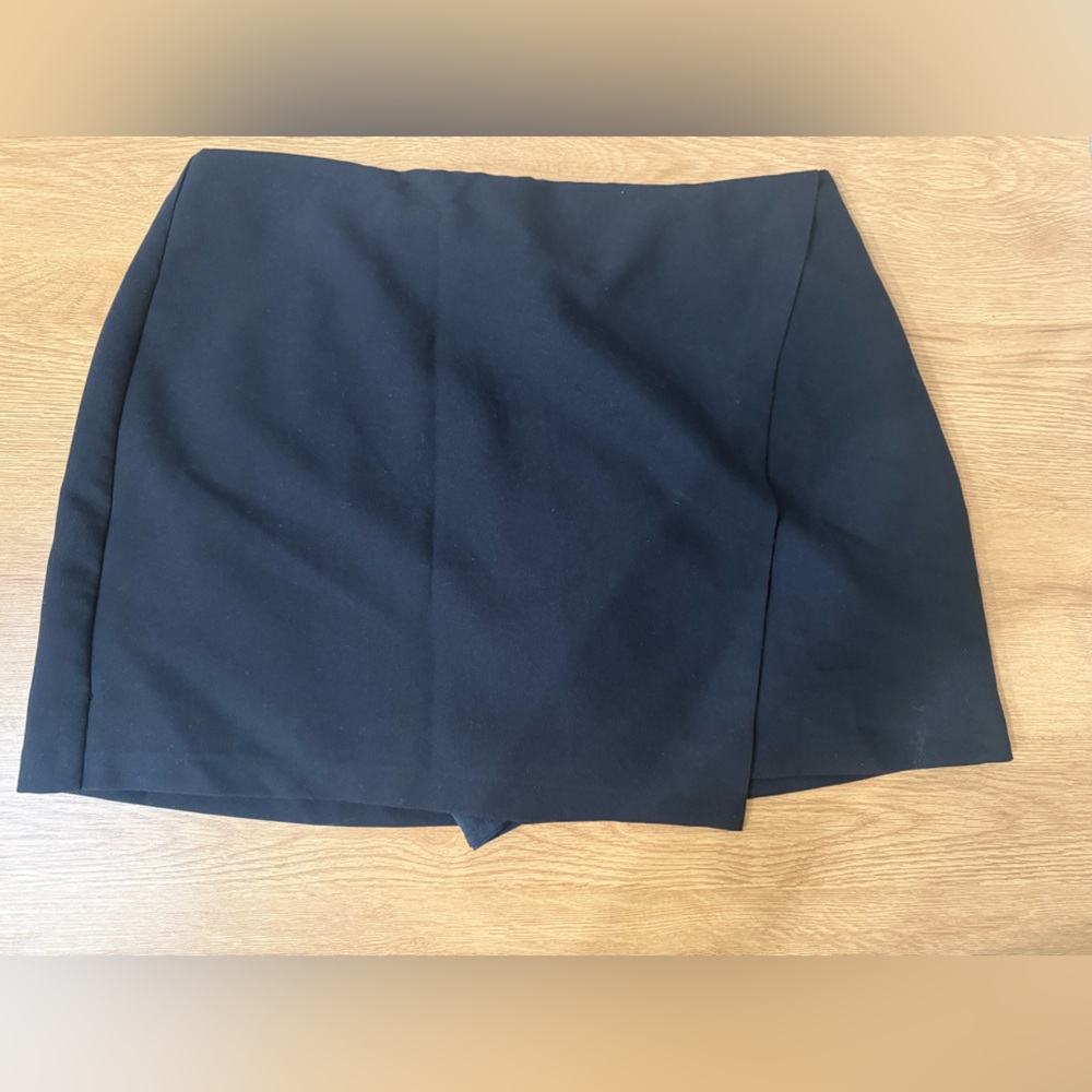 Abercrombie & Fitch Black Asymmetrical Skirt